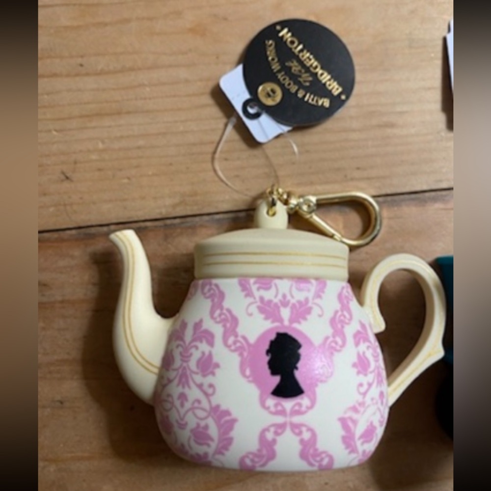 New Bath & Body Works Pocketbac Holder BRIDGERTON Tea pot discontinued